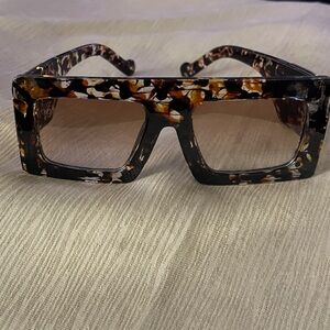 Jeepers Peepers Large Tortoise Shell Square Sunglasses